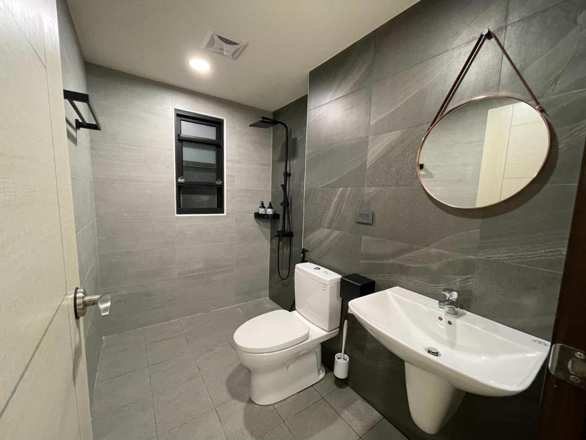 Six Seasons Inn - Qian He Tainan Extérieur photo
