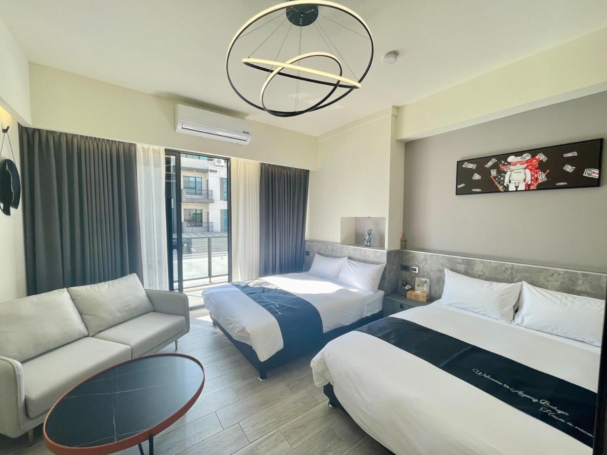 Six Seasons Inn - Qian He Tainan Extérieur photo
