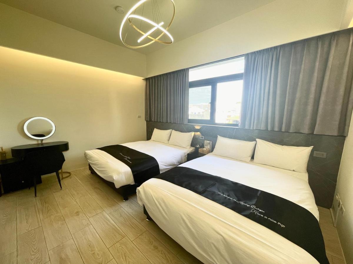 Six Seasons Inn - Qian He Tainan Extérieur photo