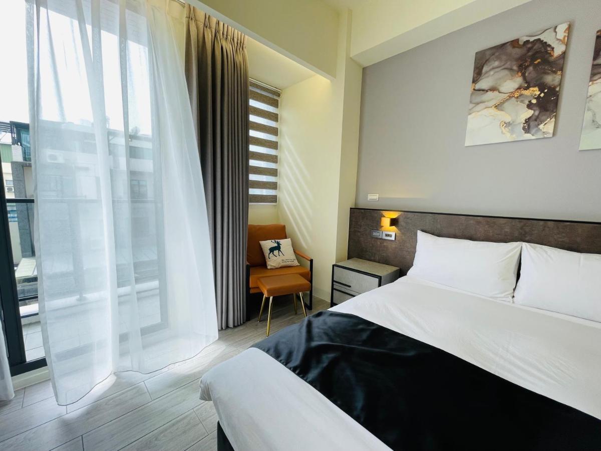 Six Seasons Inn - Qian He Tainan Extérieur photo