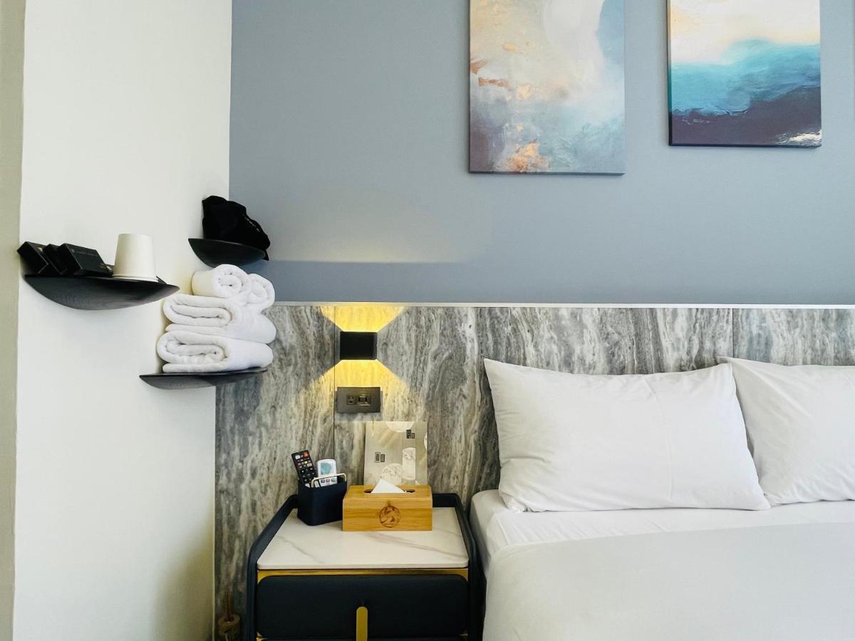 Six Seasons Inn - Qian He Tainan Extérieur photo